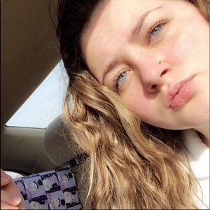 Meet your Posher, Karissa